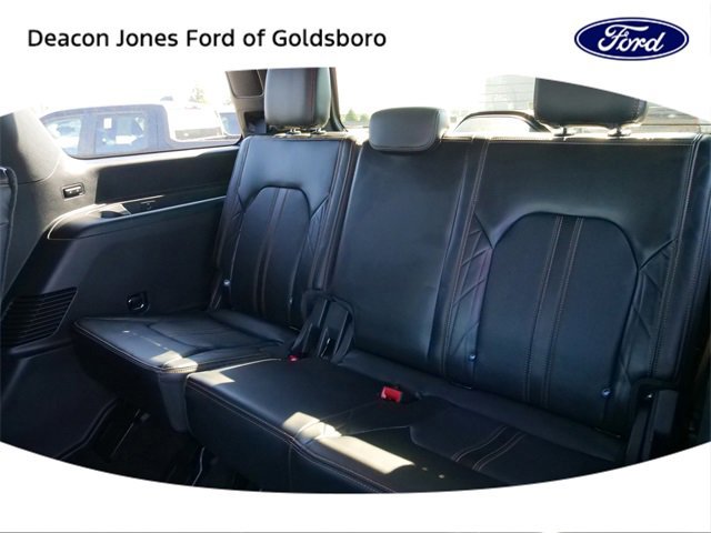 Certified 2023 Ford Expedition Platinum image 15