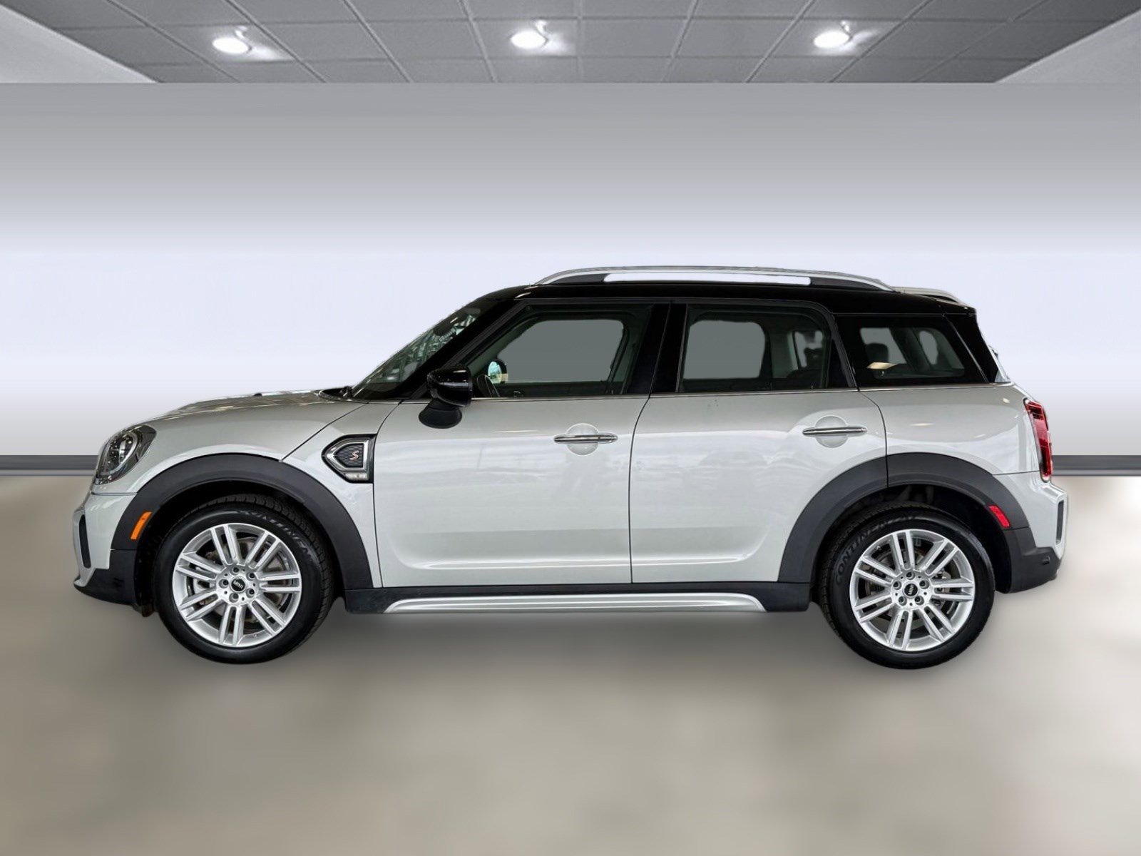 Used 2023 MINI Cooper Countryman S FWD image 2