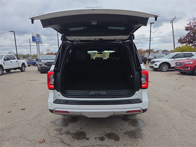 Certified 2022 Ford Expedition Max Limited image 12