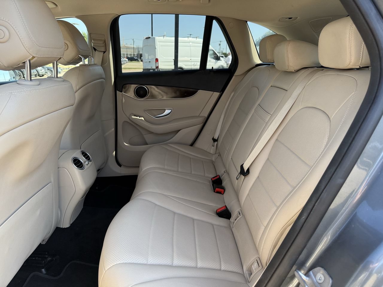 Used 2021 Mercedes-Benz GLC 300 image 24