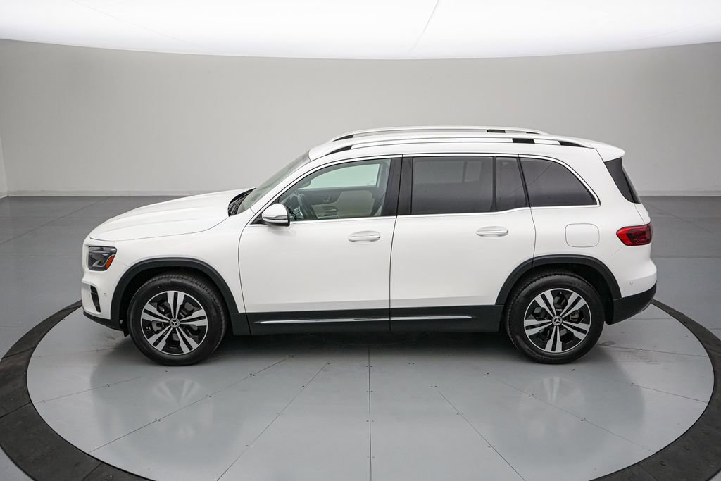 Used 2025 Mercedes-Benz GLB 250 4MATIC image 7