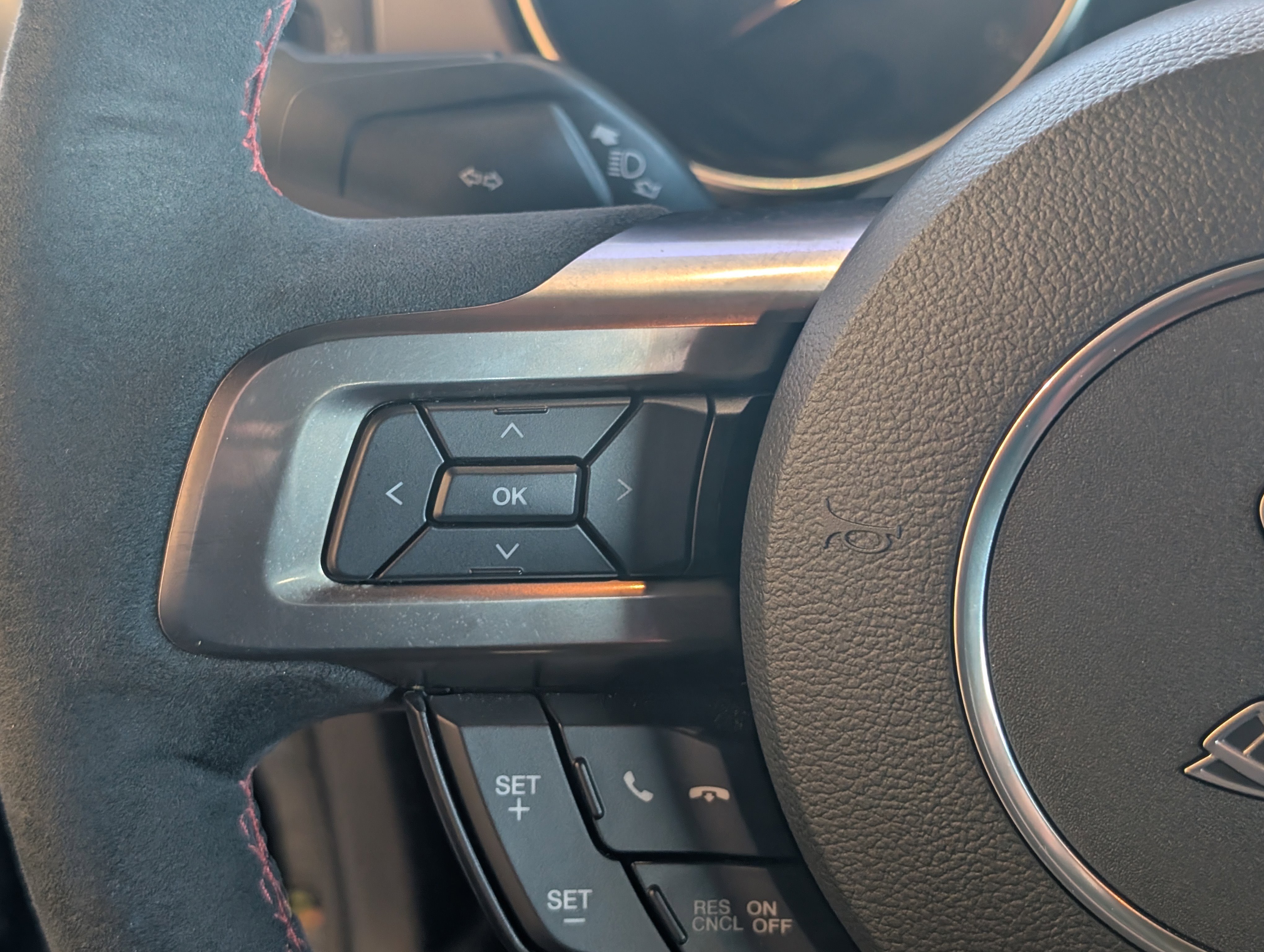 Certified 2017 Ford Mustang Shelby GT350R w/ GT350R Equipment Group 920A image 18