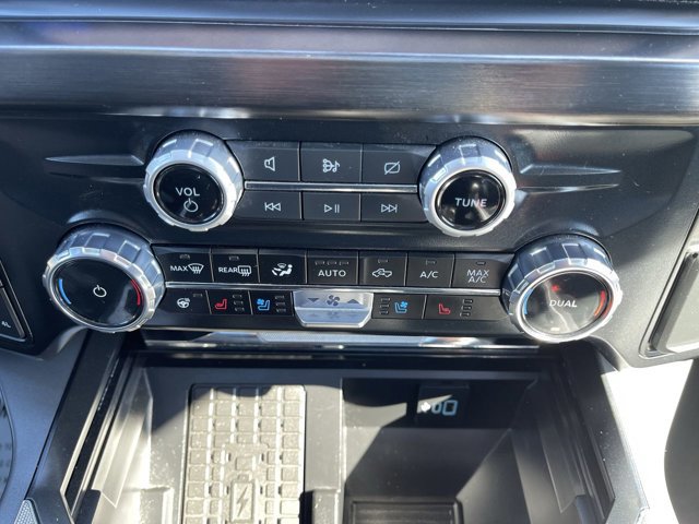 Certified 2024 Ford F250 Lariat w/ Lariat Ultimate Package AWD/4WD image 12