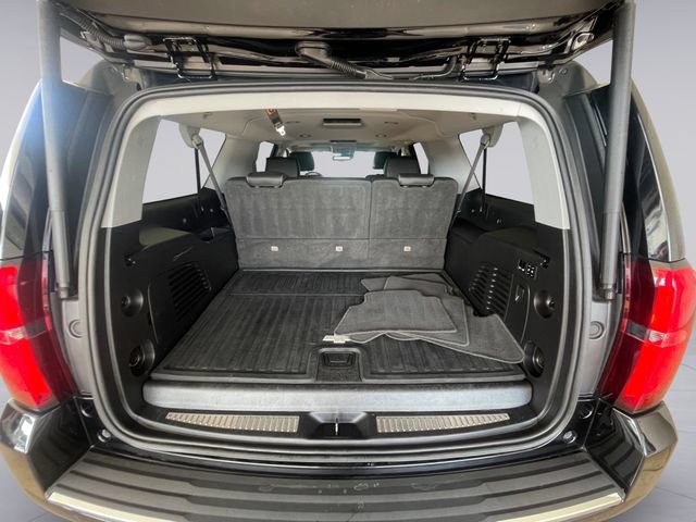 Used 2019 Chevrolet Suburban Premier AWD/4WD image 19