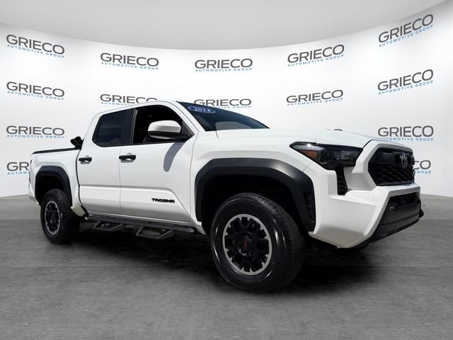 Used 2024 Toyota Tacoma TRD Off-Road AWD/4WD image 1