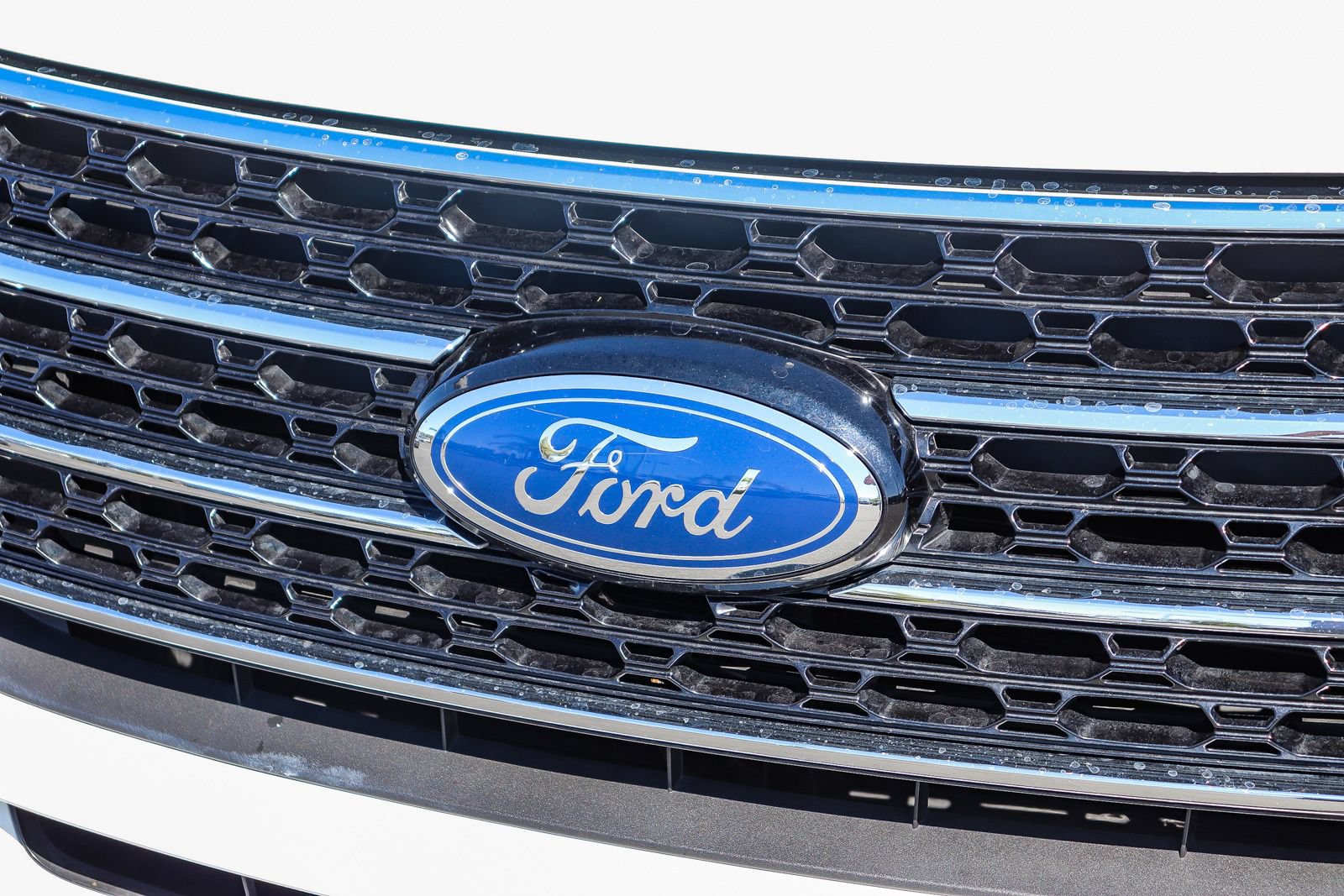Certified 2021 Ford Explorer XLT w/ Equipment Group 202A AWD/4WD image 11