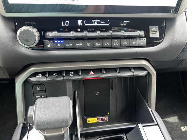 Used 2026 Toyota Sequoia Platinum AWD/4WD image 38