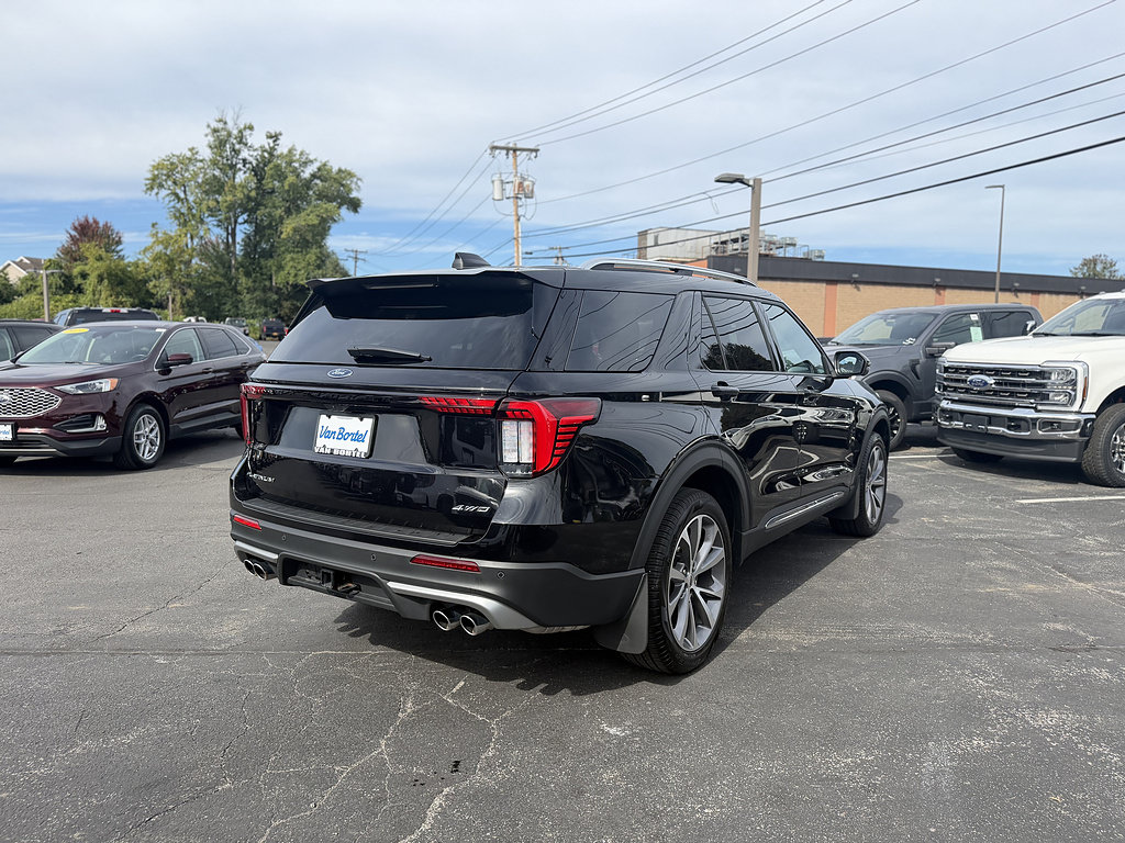 Certified 2025 Ford Explorer Platinum w/ Ultimate Package AWD/4WD image 8