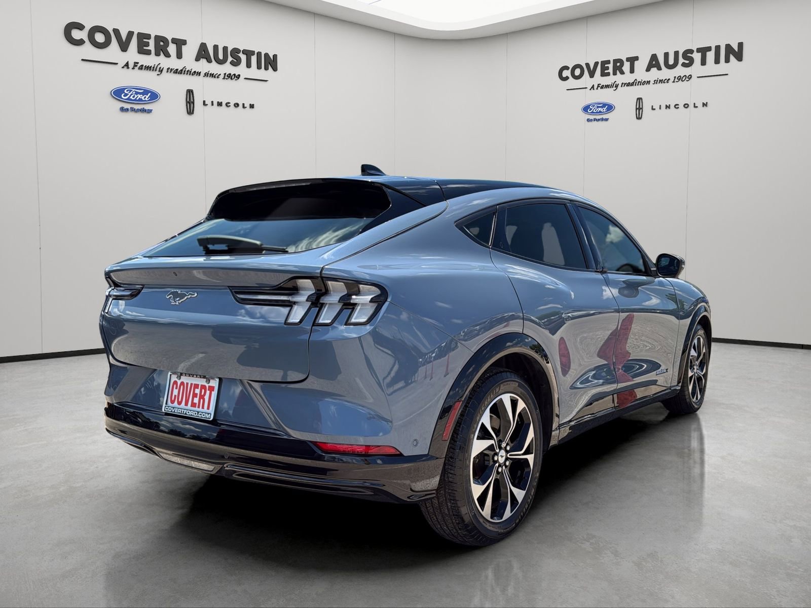 Certified 2023 Ford Mustang Mach-E Premium AWD/4WD image 5