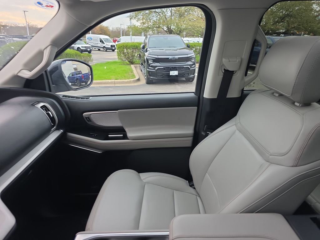 Certified 2025 Ford Expedition Max Active AWD/4WD image 40