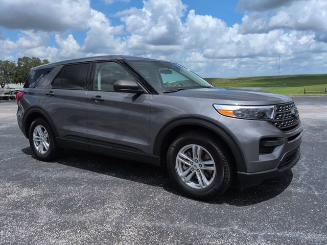 Certified 2022 Ford Explorer 2WD image 2