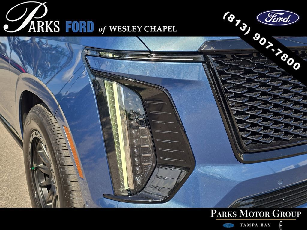 Used 2025 Cadillac Escalade ESV Sport Platinum w/ LPO, ONYX Package image 6