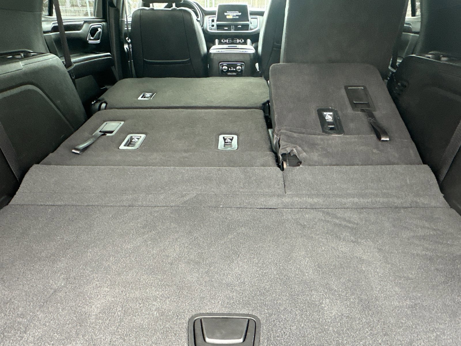 Used 2023 GMC Yukon SLT image 15