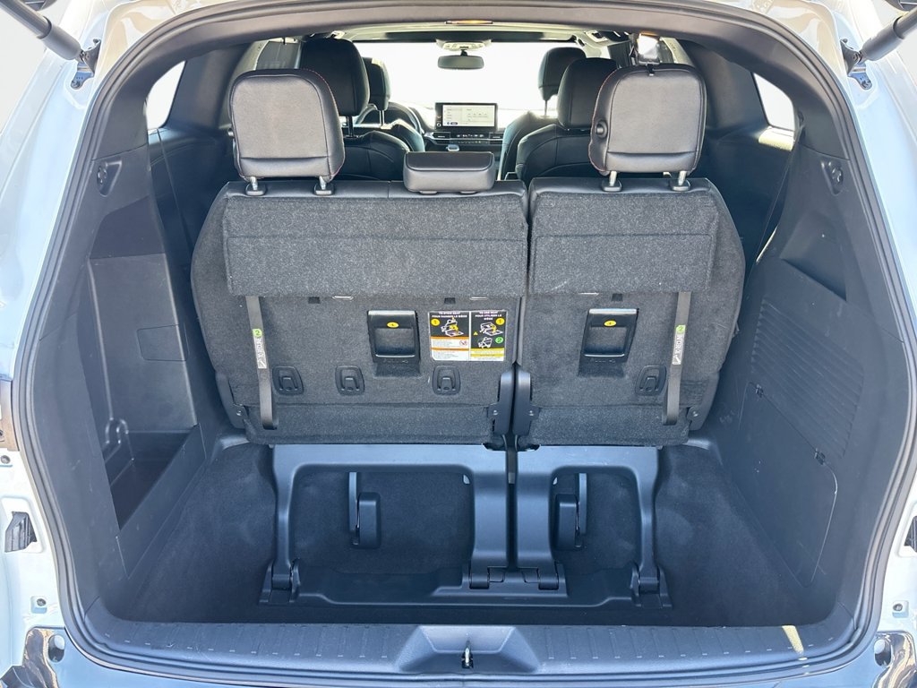 Used 2025 Toyota Sienna XSE AWD/4WD image 10