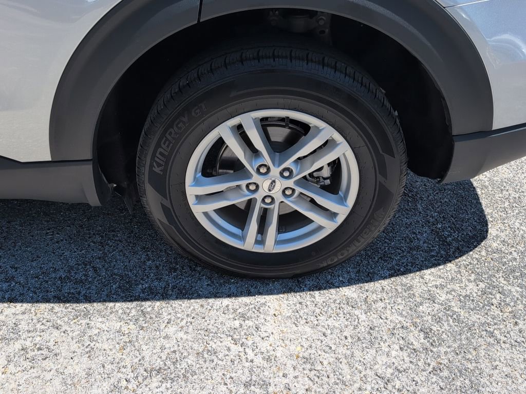 Certified 2023 Ford Explorer XLT w/ Equipment Group 202A image 16