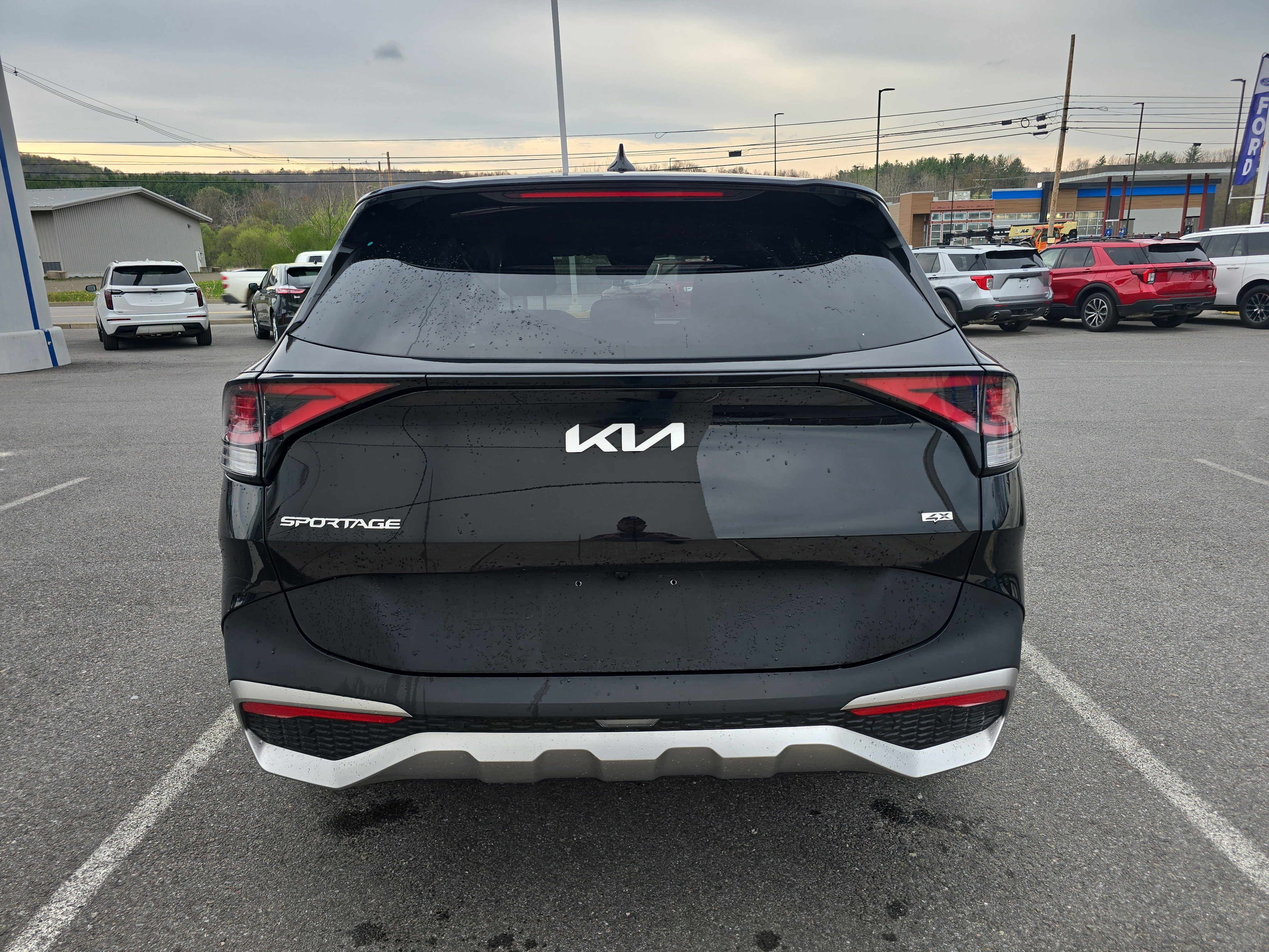 Used 2023 Kia Sportage LX AWD/4WD image 4