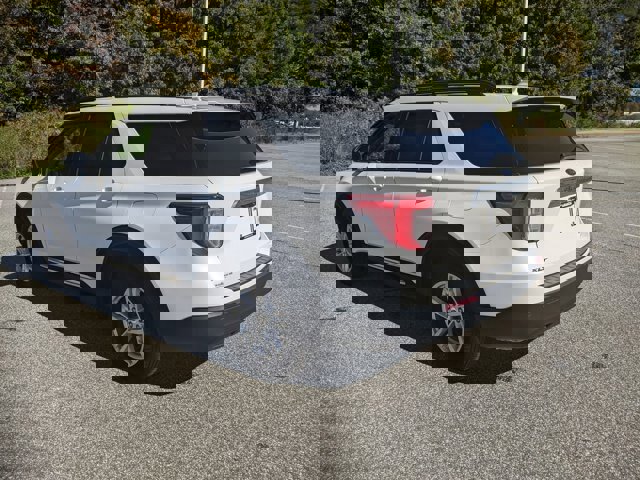 Certified 2023 Ford Explorer XLT image 6