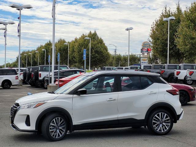 Used 2024 Nissan Kicks SV FWD image 7