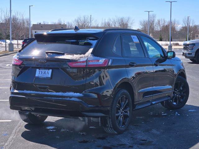 Certified 2024 Ford Edge SE w/ Black Appearance Package image 12