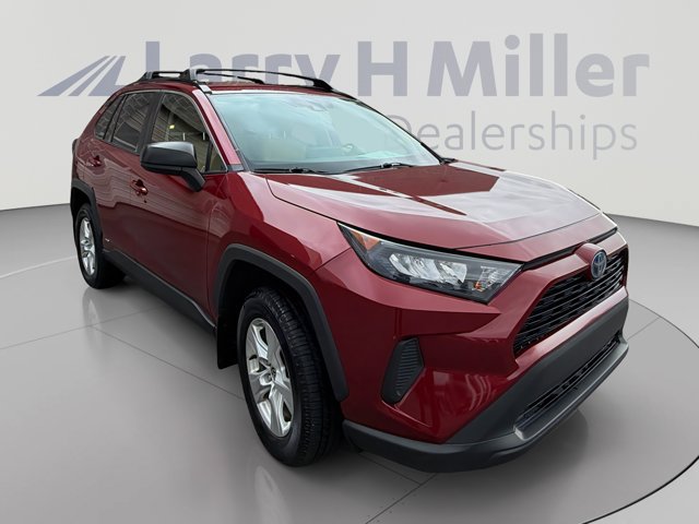 Used 2020 Toyota RAV4 LE w/ Carpet Mat Package AWD/4WD image 7