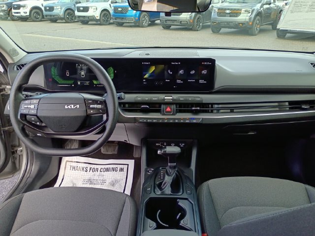 Used 2025 Kia K4 FWD image 12