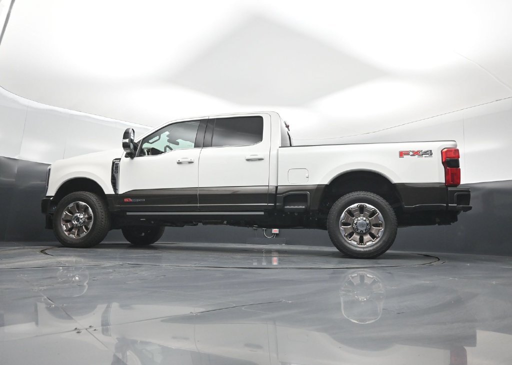 Certified 2025 Ford F250 King Ranch AWD/4WD image 8