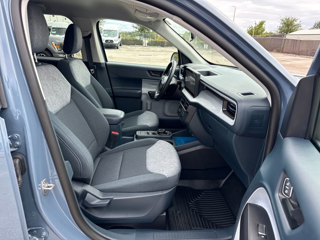 Certified 2025 Ford Maverick XLT image 23