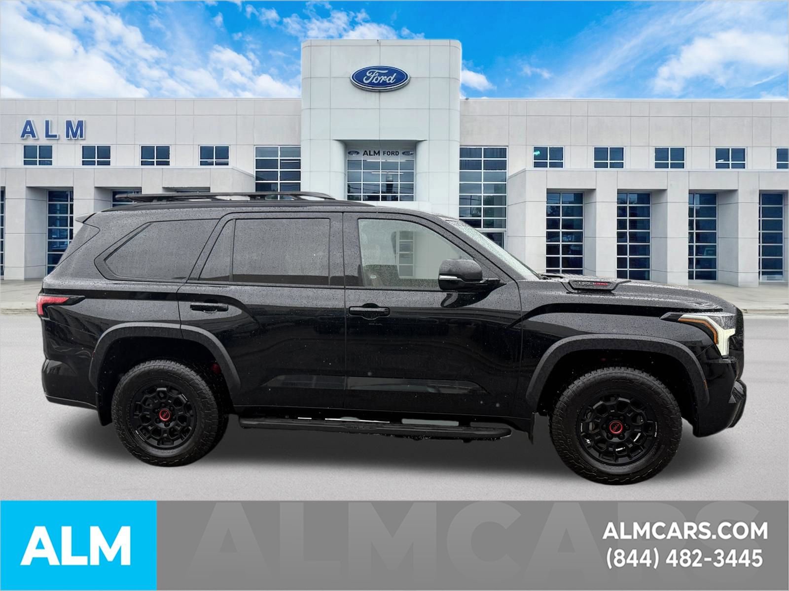 Used 2024 Toyota Sequoia TRD Pro AWD/4WD image 5