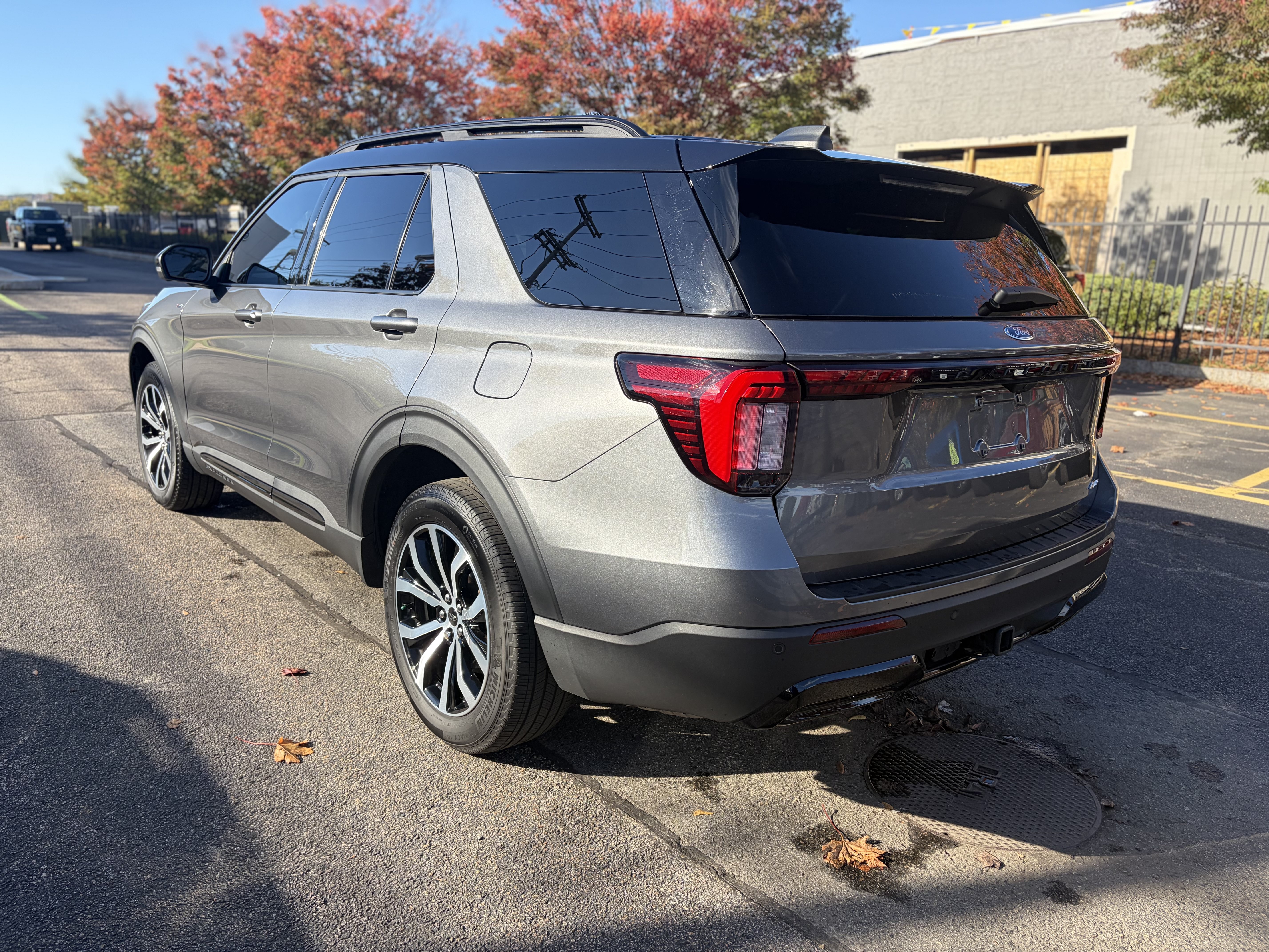 Certified 2025 Ford Explorer ST-Line AWD/4WD image 7