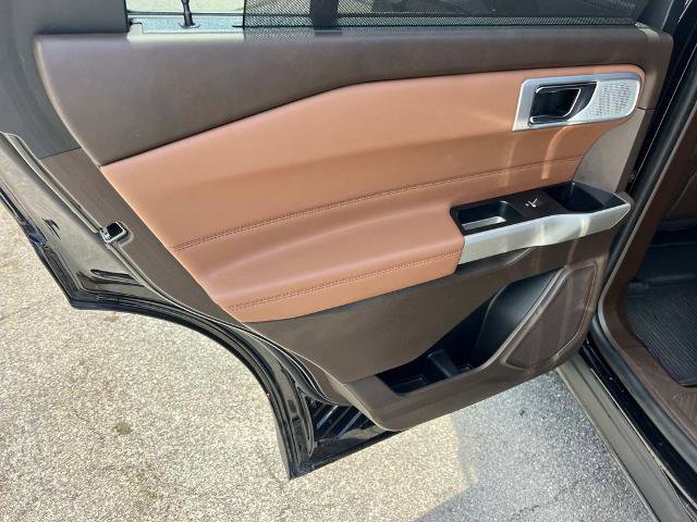 Certified 2022 Ford Explorer King Ranch w/ Premium Technology Package image 21