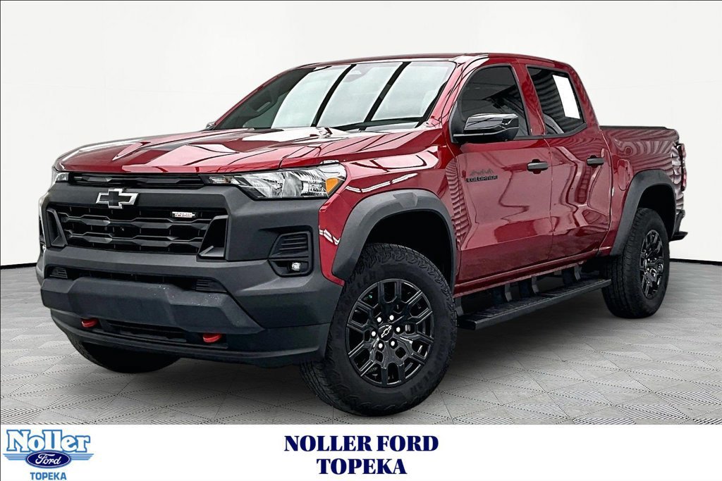 Used 2026 Chevrolet Colorado Trail Boss AWD/4WD image 1