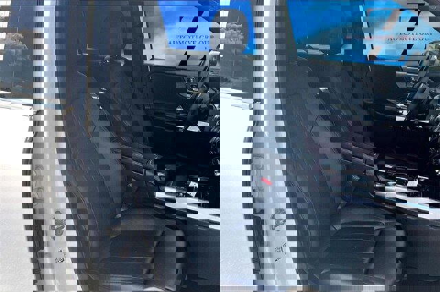 Used 2021 Mercedes-Benz GLB 250 w/ Premium Package image 9