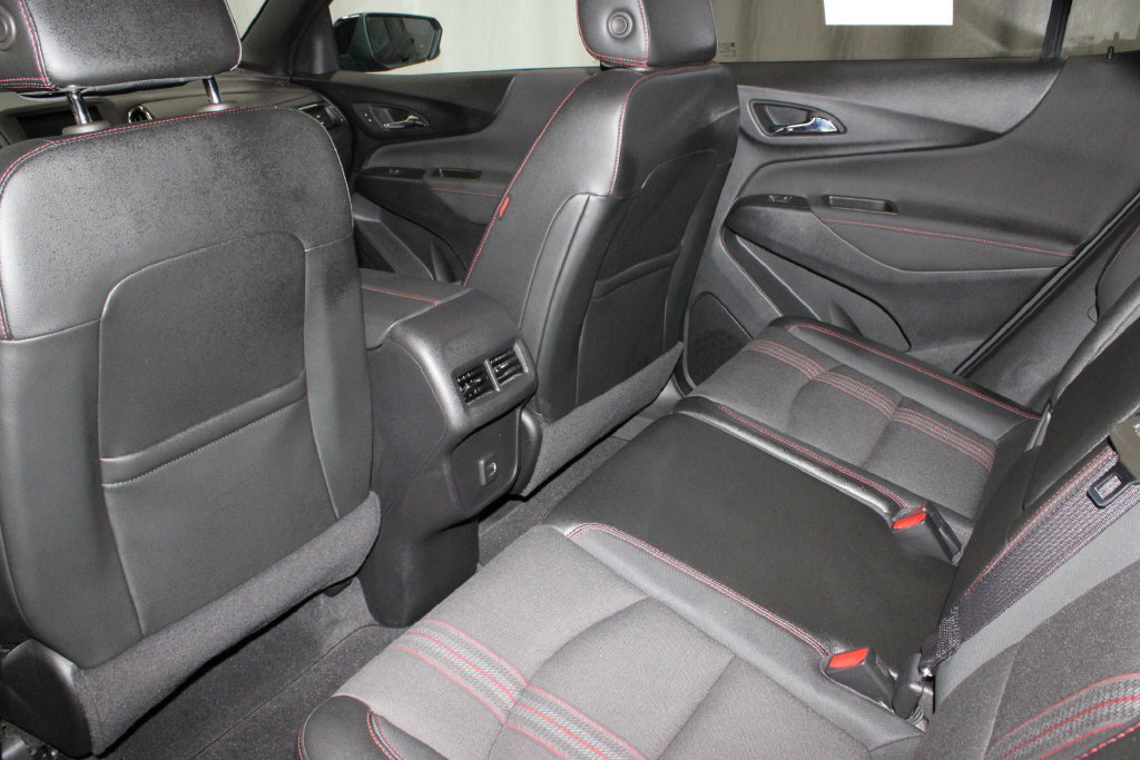 Used 2023 Chevrolet Equinox RS FWD image 22