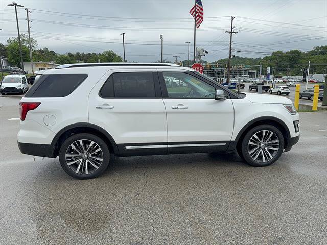 Certified 2017 Ford Explorer Platinum AWD/4WD image 3