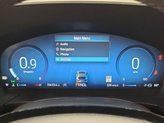 Certified 2025 Ford Escape Platinum AWD/4WD image 25
