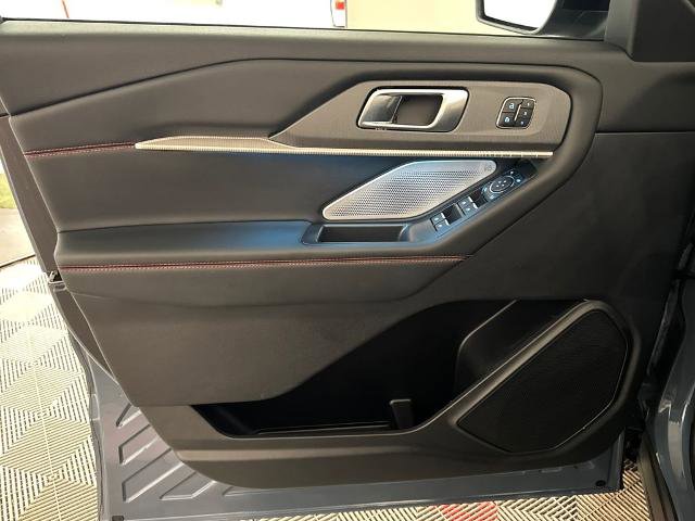 Certified 2025 Ford Explorer ST image 11