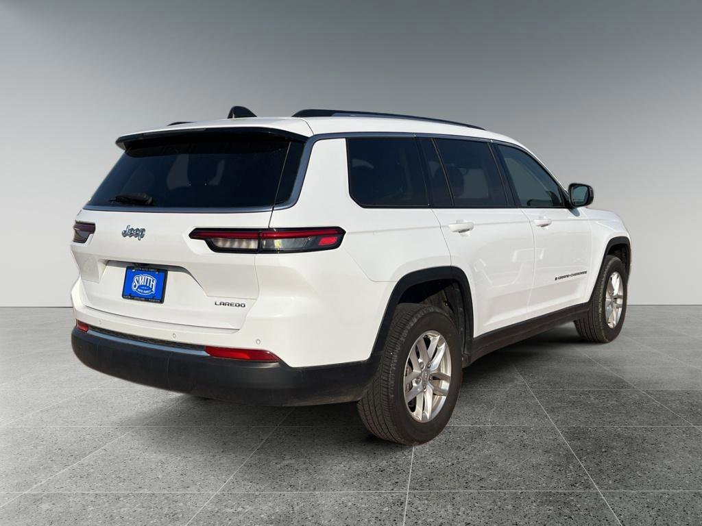 Used 2023 Jeep Grand Cherokee L Laredo image 5