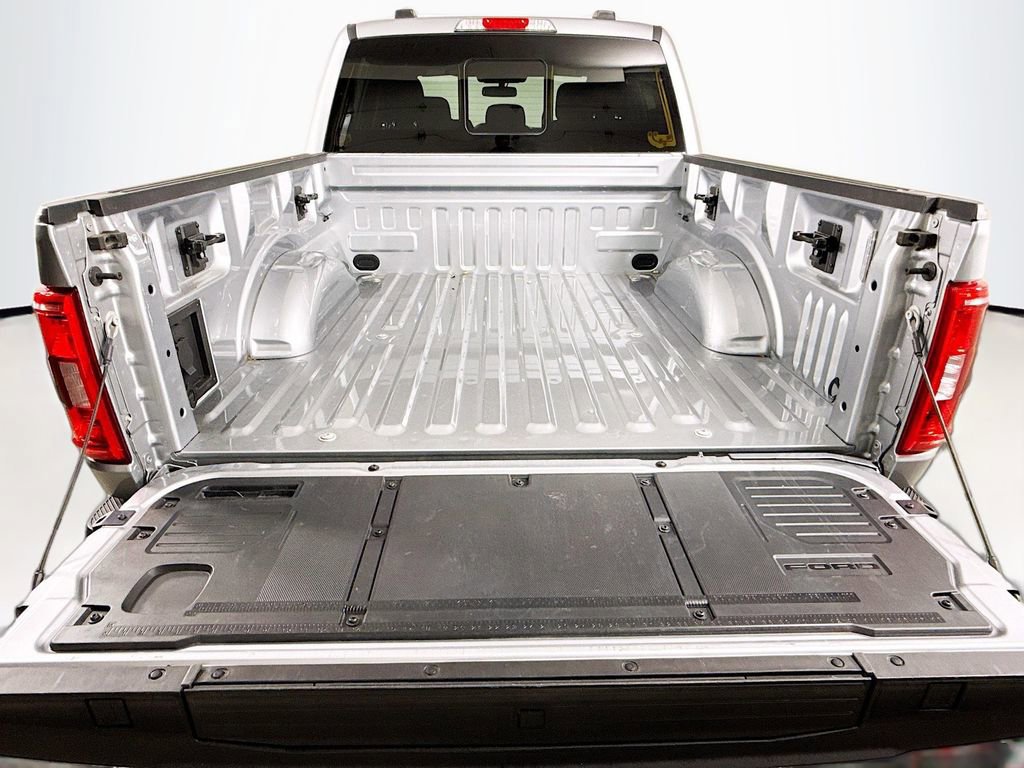 Certified 2022 Ford F150 XLT w/ Equipment Group 302A High image 25