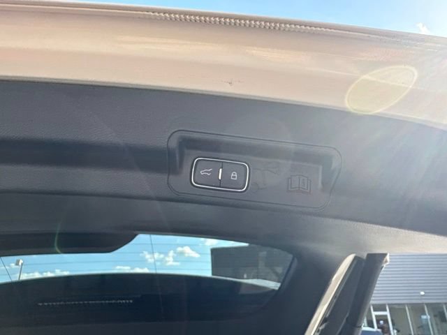 Certified 2023 Ford Explorer XLT w/ Equipment Group 202A RWD image 39