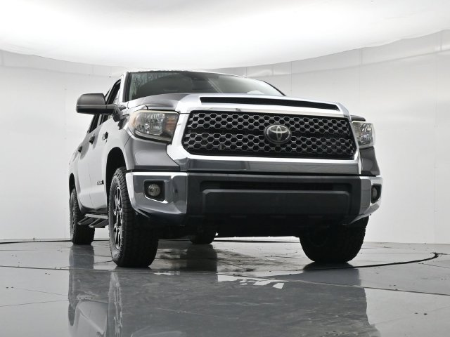 Used 2020 Toyota Tundra SR5 w/ SR5 Upgrade Package AWD/4WD image 30