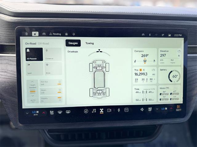 Used 2023 Rivian R1S Adventure image 23