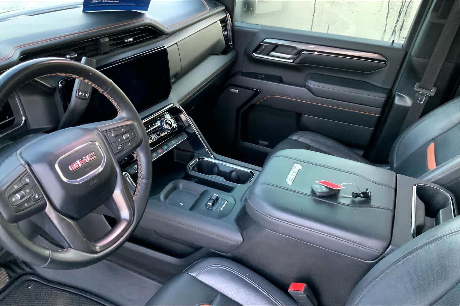 Used 2024 GMC Sierra 2500 AT4 w/ AT4 Premium Plus Package AWD/4WD image 16