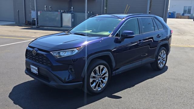 Used 2020 Toyota RAV4 XLE Premium AWD/4WD image 5