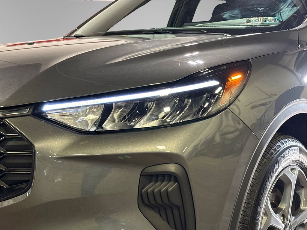 Certified 2025 Ford Escape ST-Line image 20