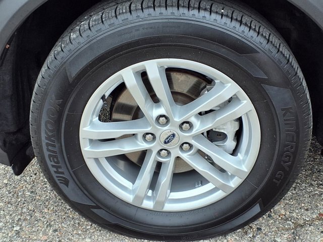 Certified 2023 Ford Explorer XLT w/ Equipment Group 202A AWD/4WD image 32