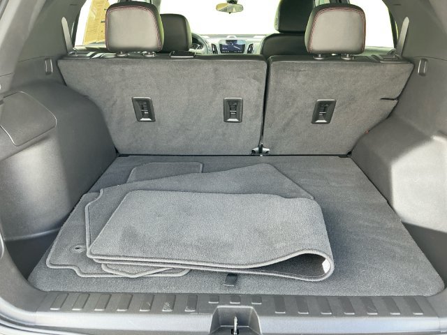 Used 2023 Chevrolet Equinox RS w/ RS Leather Package AWD/4WD image 19