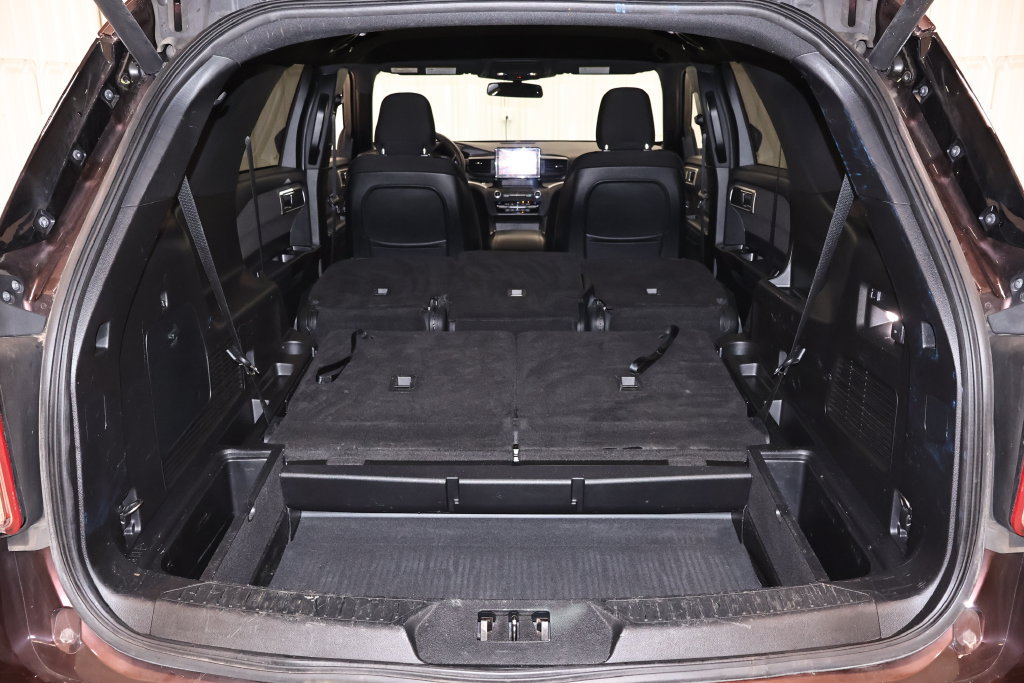 Certified 2020 Ford Explorer XLT w/ Class III Trailer Tow Package AWD/4WD image 39