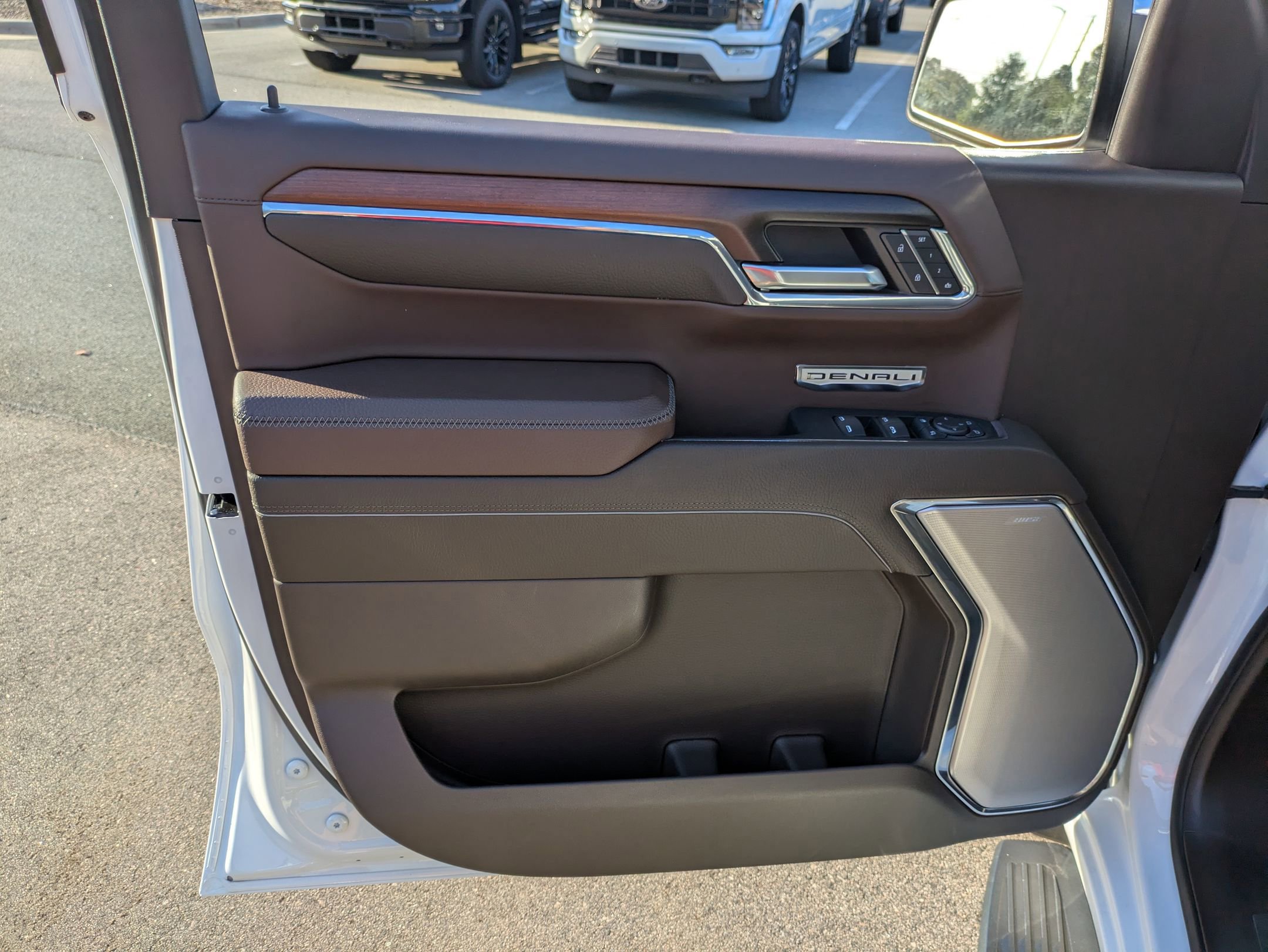 Used 2024 GMC Sierra 1500 Denali image 17