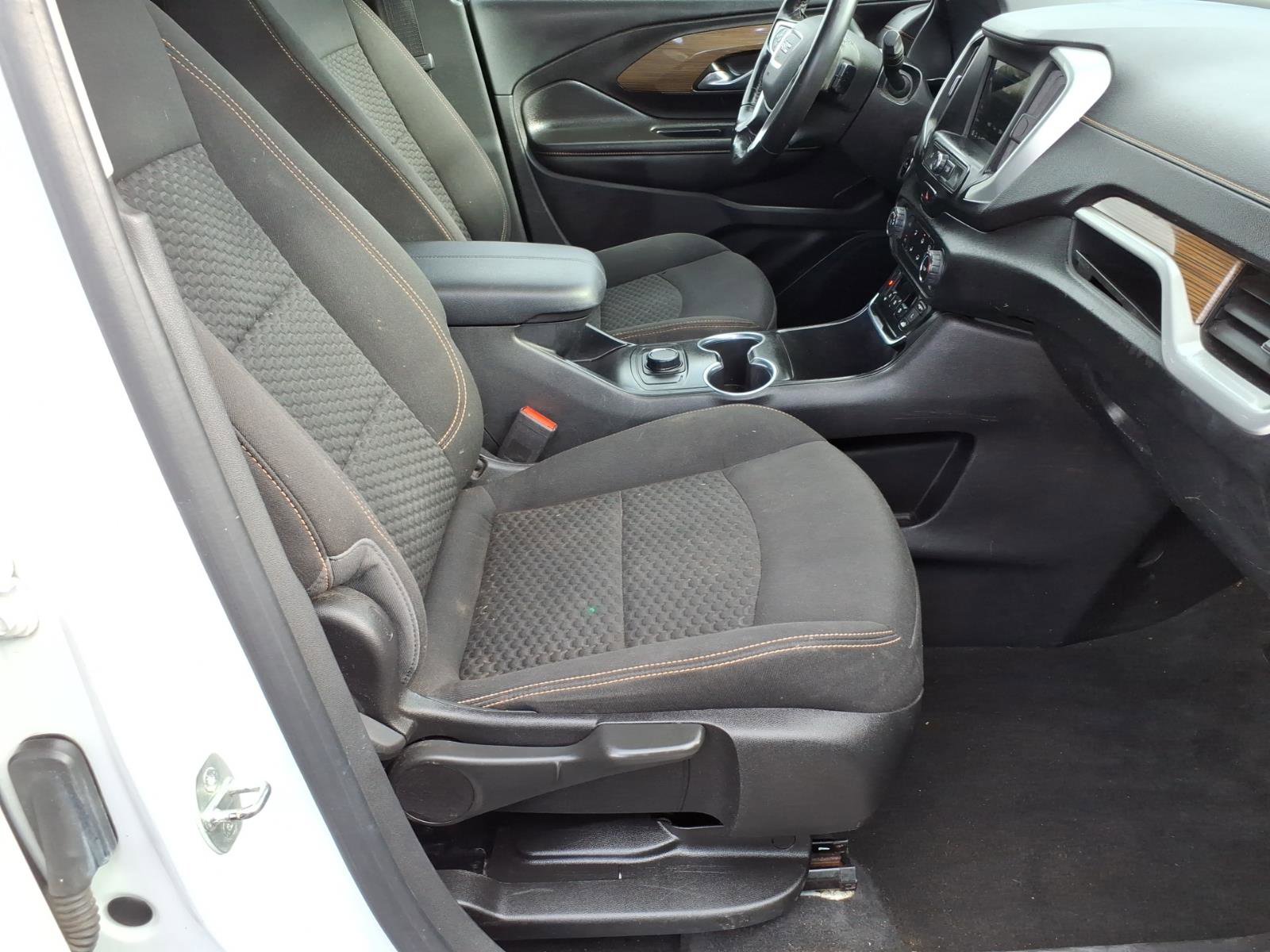 Used 2019 GMC Terrain SLE w/ LPO, Cargo Package image 9