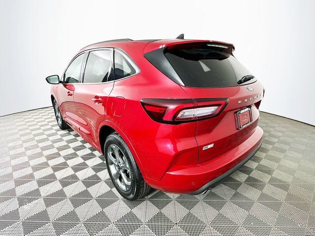 Certified 2023 Ford Escape ST-Line w/ Tech Pack #1 AWD/4WD image 9